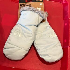 NWT reversible North Face mittens